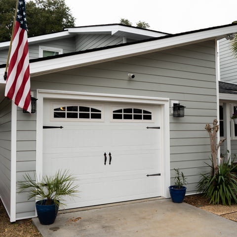 Comparing composite siding with other exterior material options